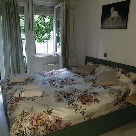 Apartman Oli SJJ Exterior foto